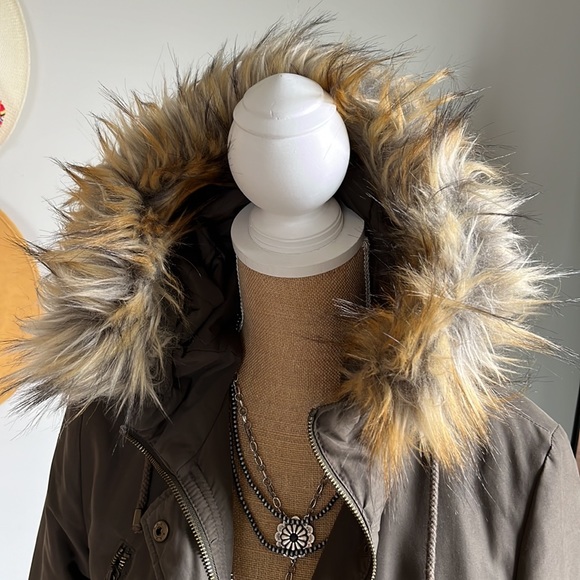 DKNY coat - Picture 2 of 9